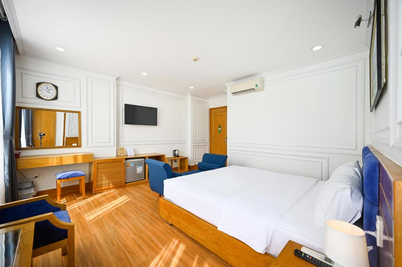 Vivian Airport Saigon Hotel 3*