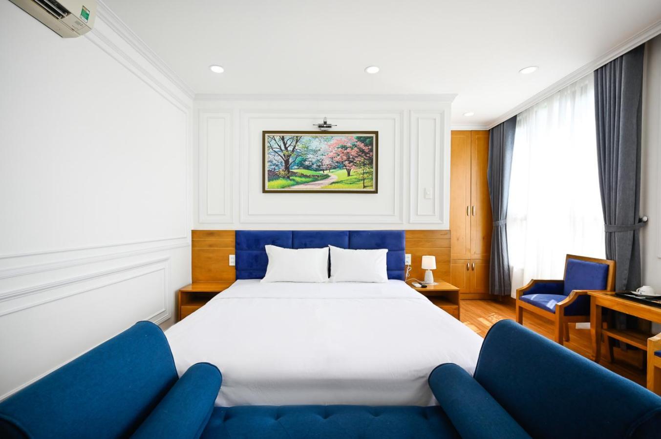 Vivian Airport Saigon Hotel