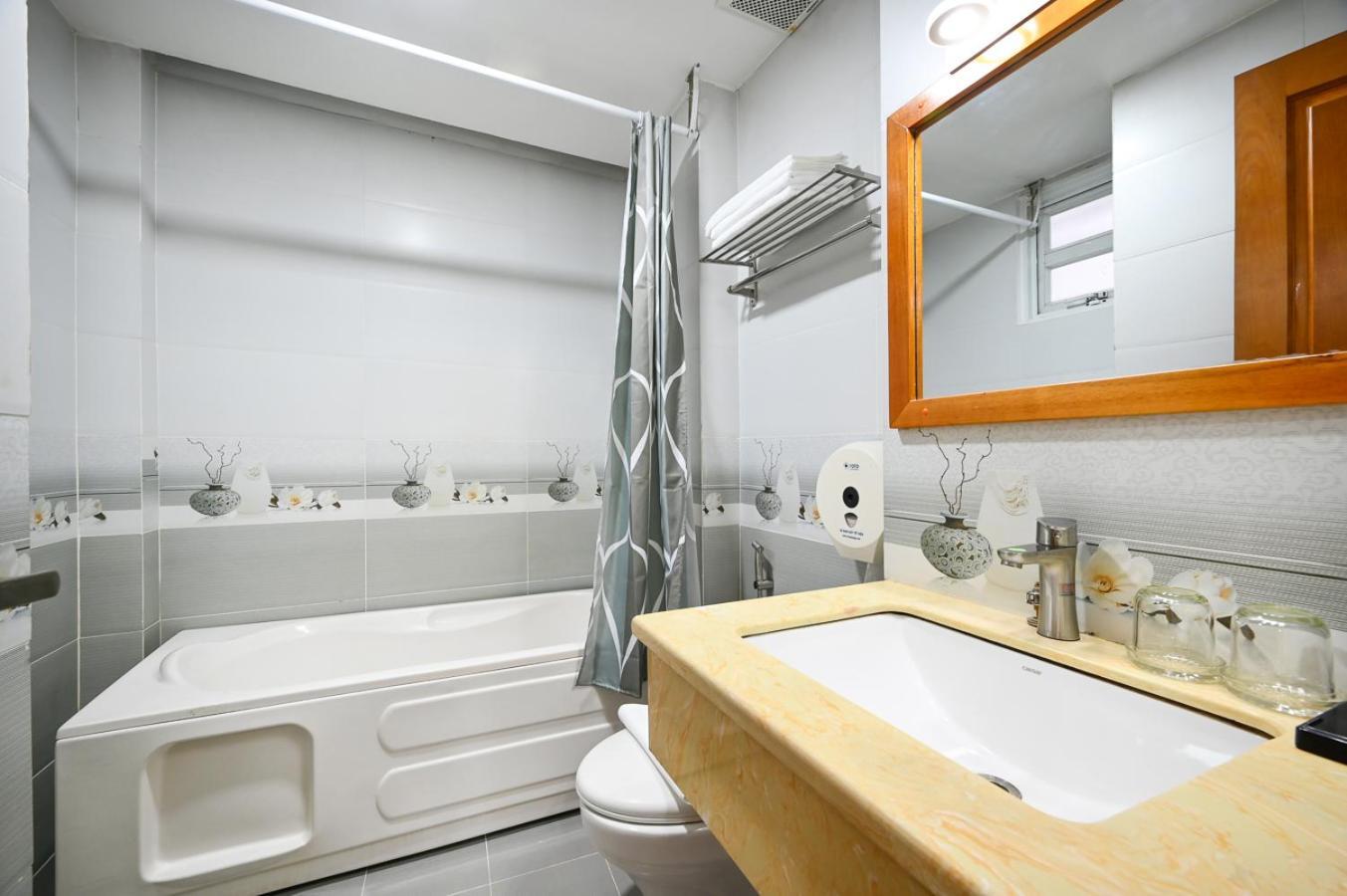 Vivian Airport Saigon Hotel 3*