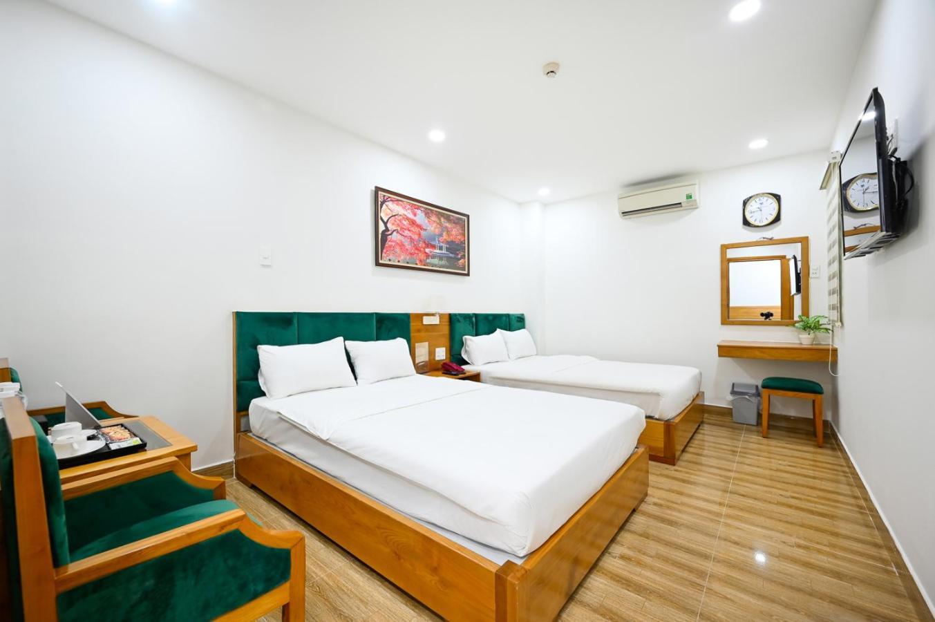 Hotel Vivian Airport Saigon 3*