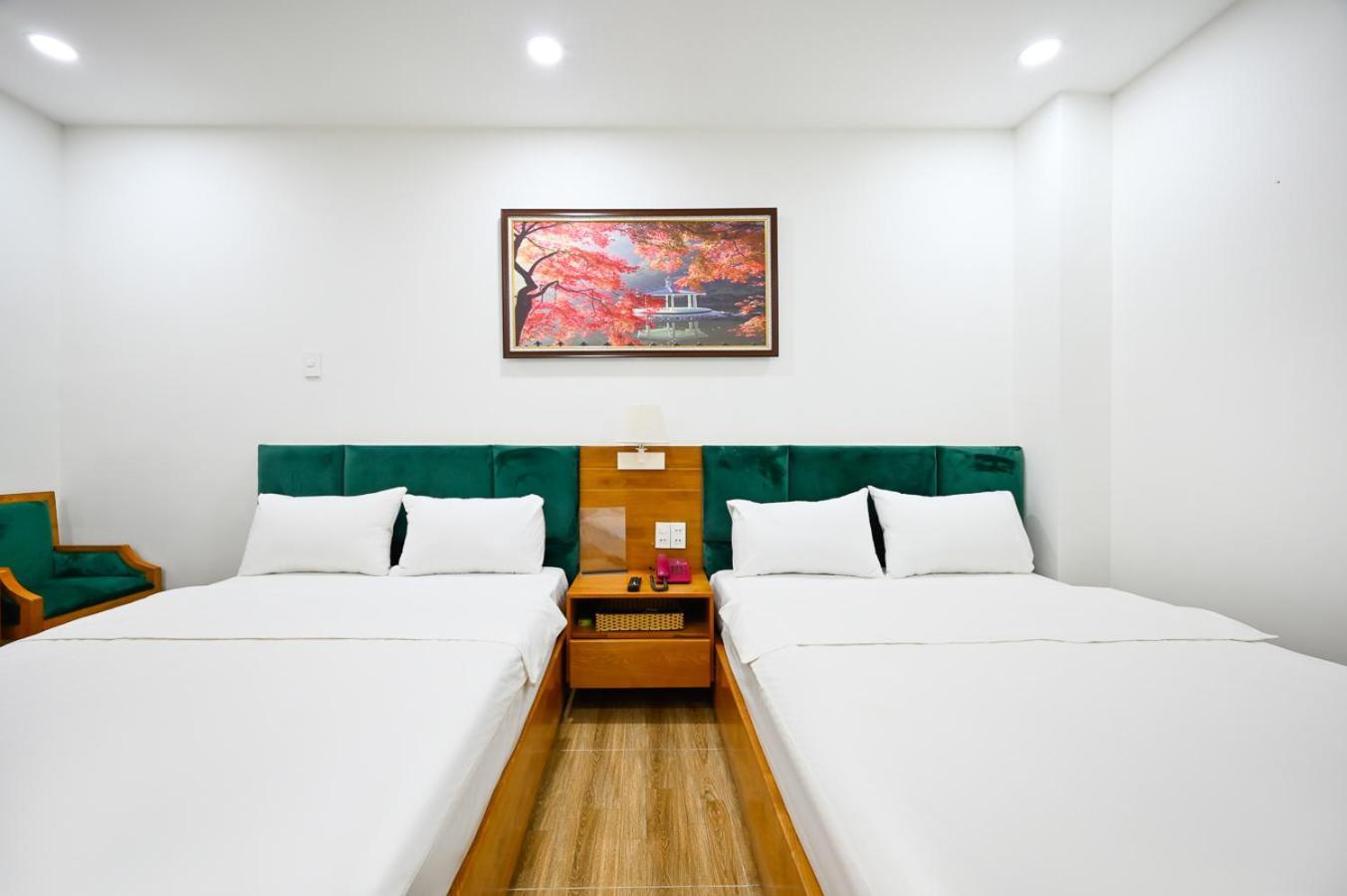 Vivian Airport Saigon Hotel 3*