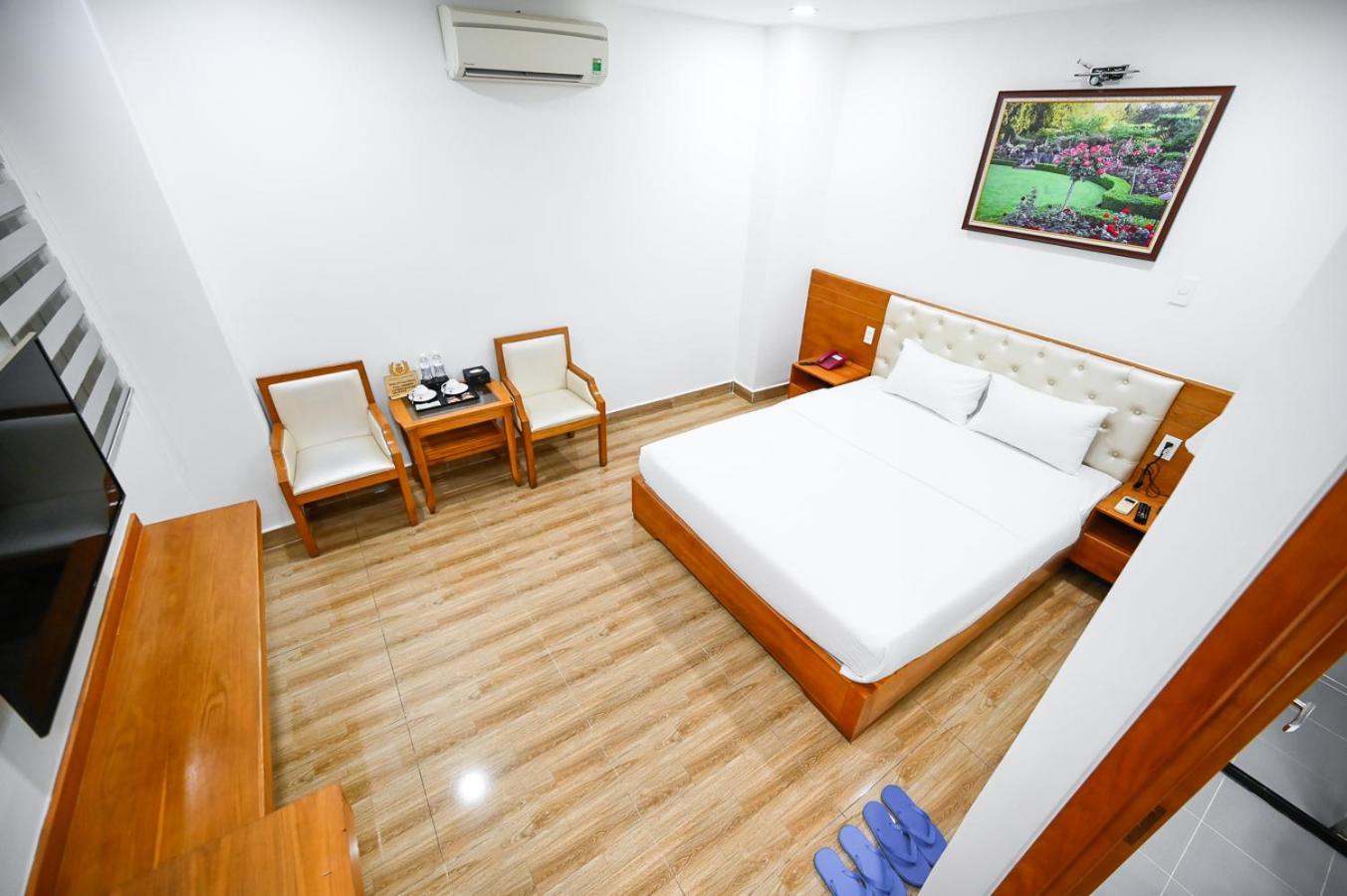 Vivian Airport Saigon Hotel