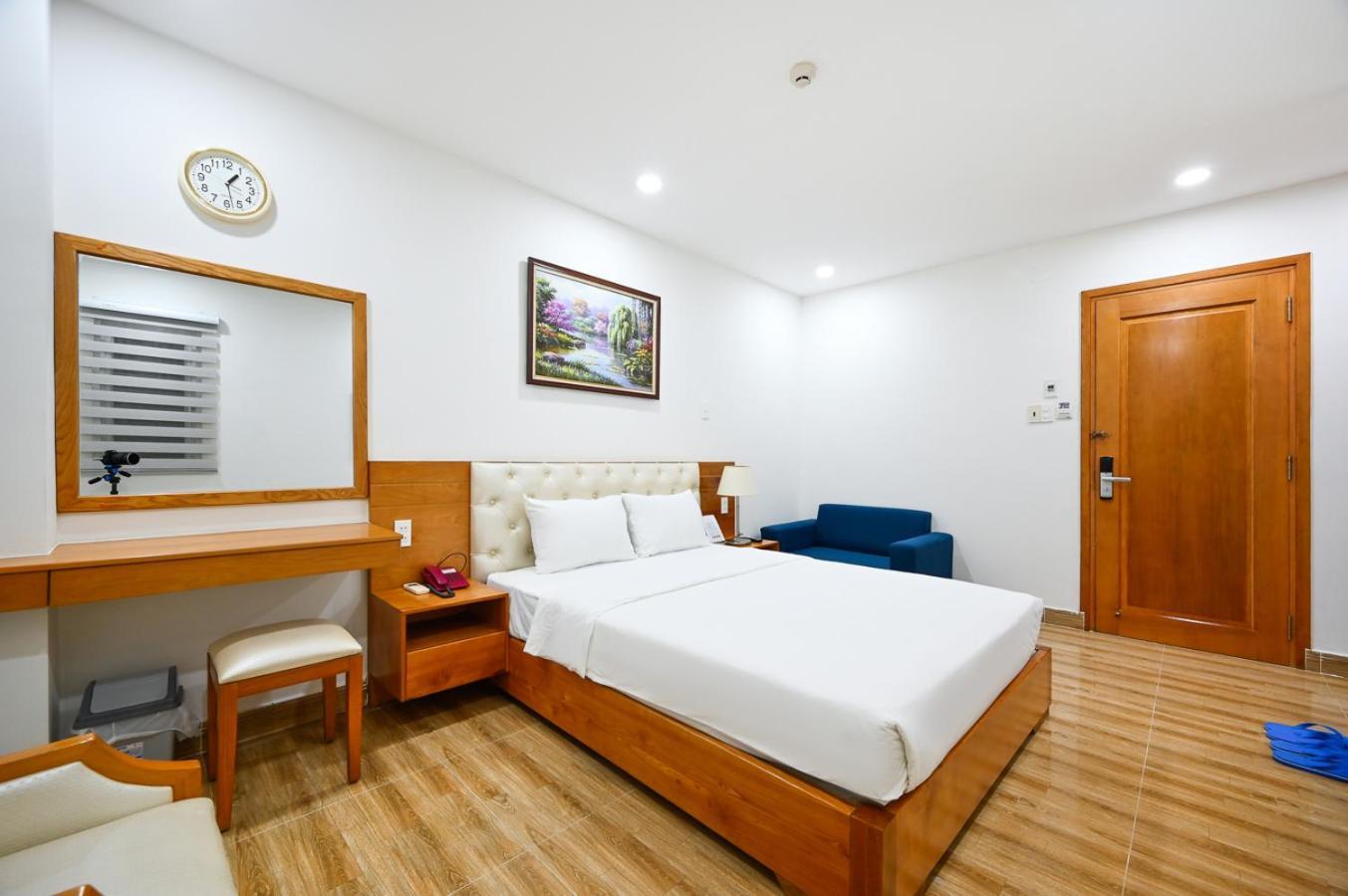 Hotel Vivian Airport Saigon 3*